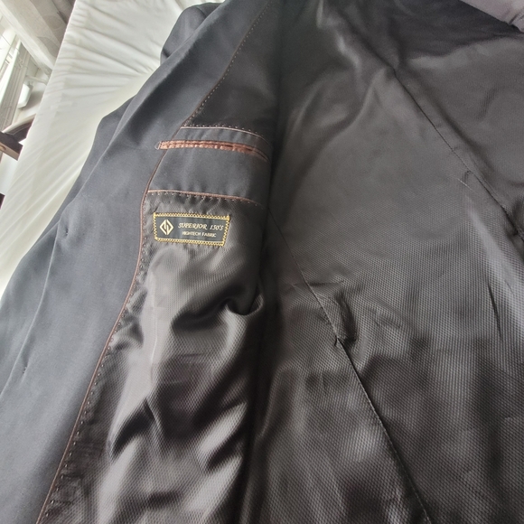 Man's full suite. - Picture 10 of 11